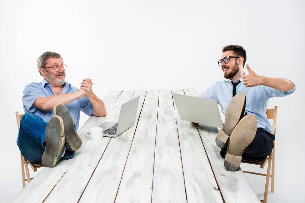 Pros & Cons of Temp Jobs vs. Permanent Jobs: Finding the Right Fit for Your Career 2 12658