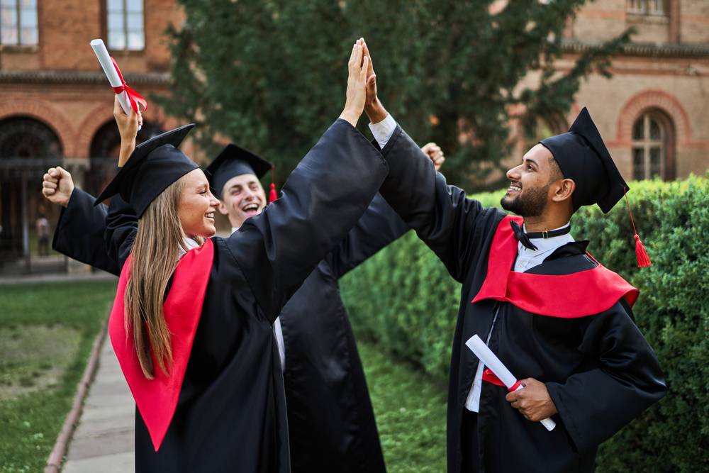 Launching Your Career: Essential Job Search Tips for Fresh Graduates 1 1360