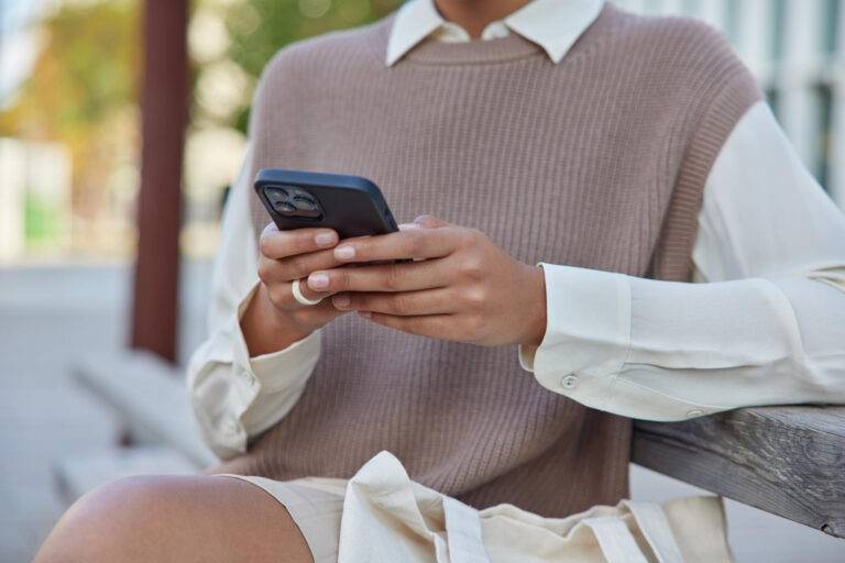 Effective Use of Mobile Apps for Job Searching 1 55975